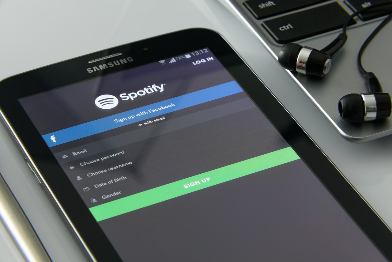 Spotify is now available in Pakistan | BeingHelper