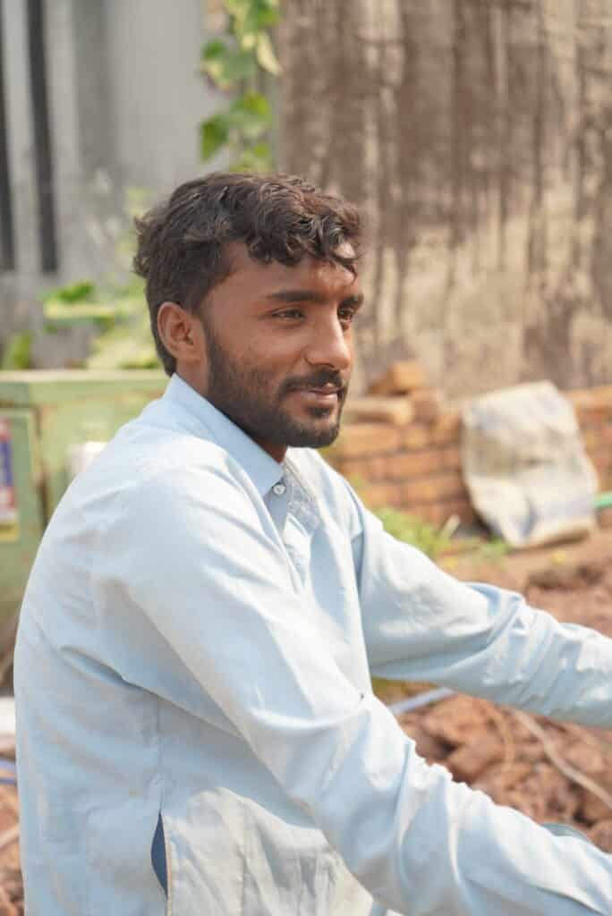 Meet Ahmad’ working 12 hours a Day, 7 days a week 
as Bykea Rider to bear his 
Daughters Education Expense