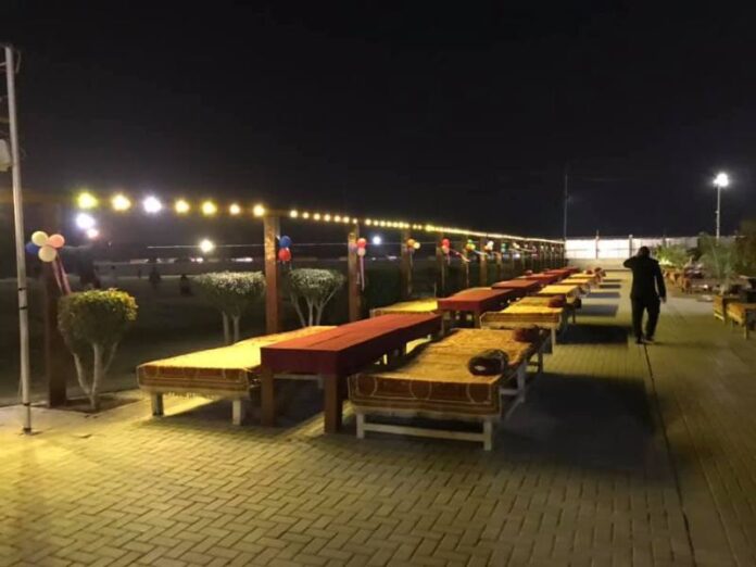 6 Best Restaurants At Super Highway Karachi That Worth Visiting