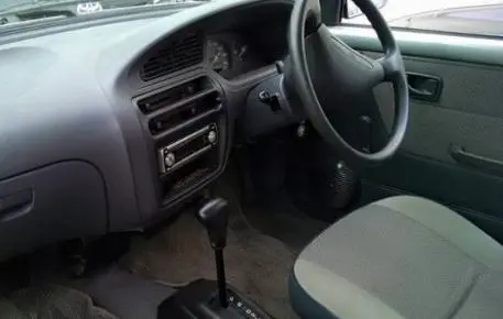 Daihatsu Cuore Interior 