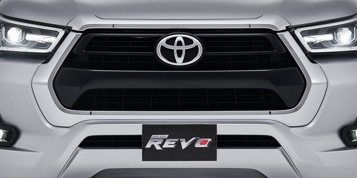 Toyota revo price in pakistan-exterior