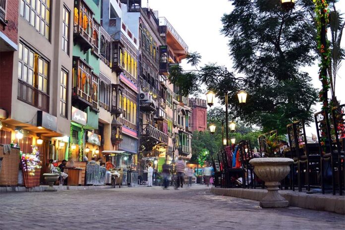 Famous Food Streets in Lahore