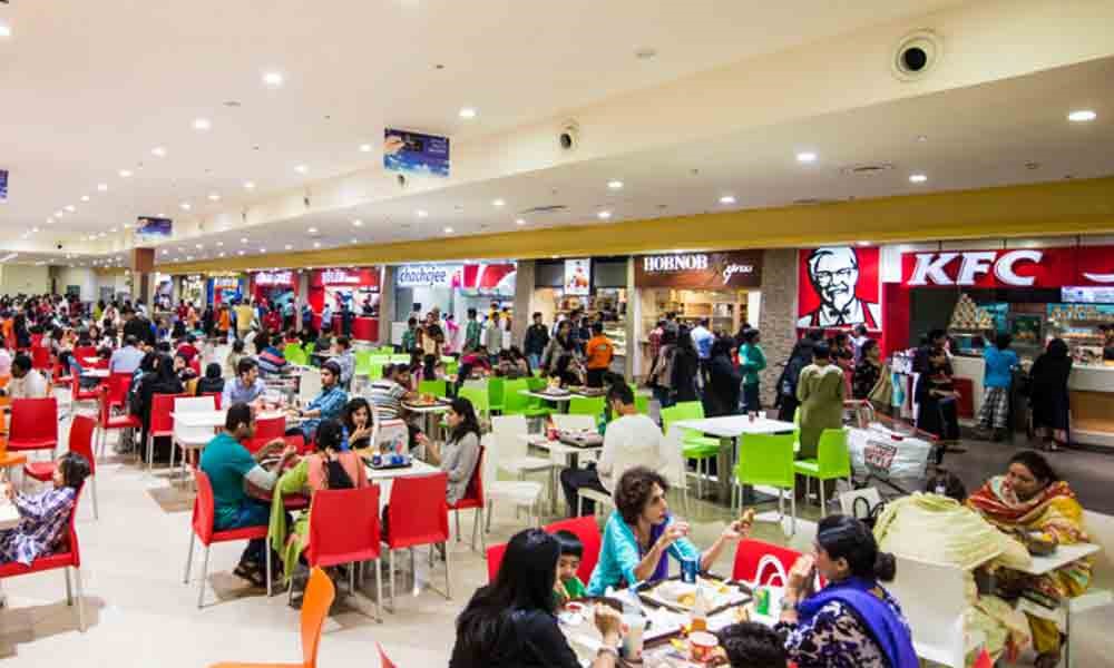 Packages Mall Food court