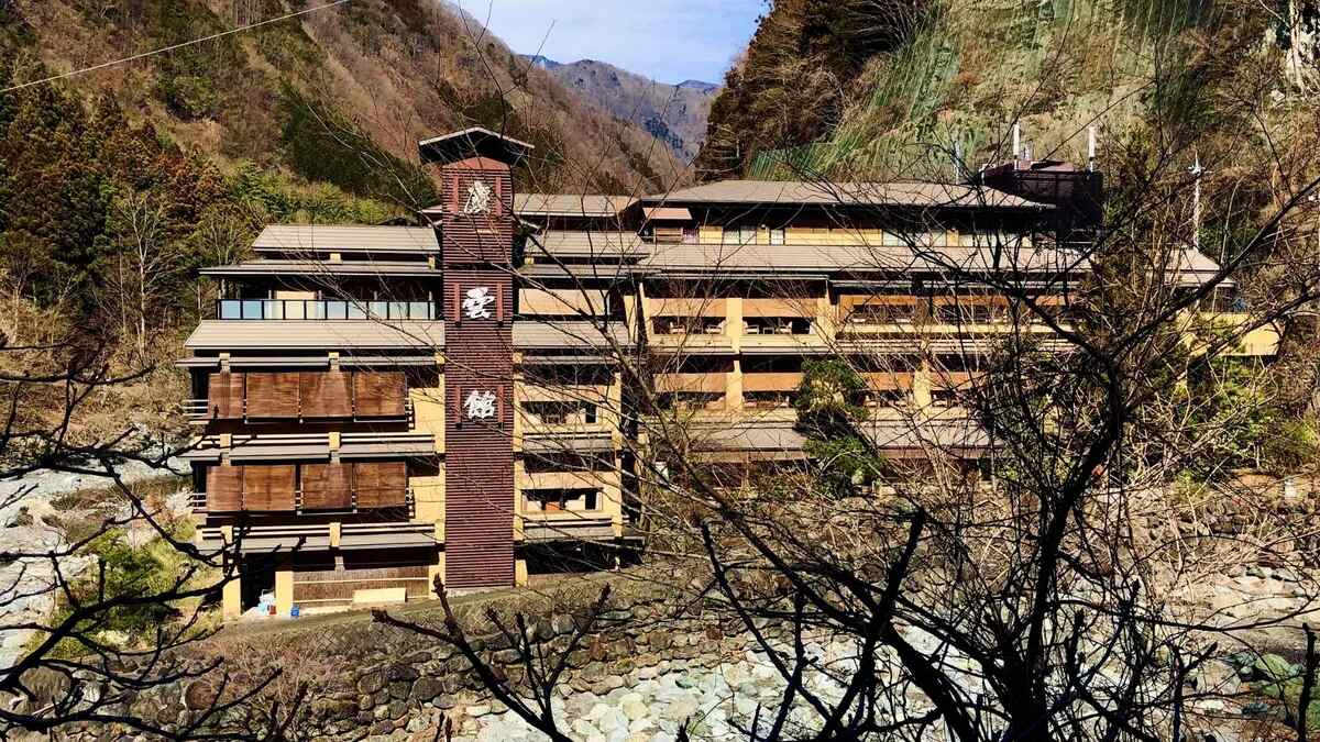 World Oldest hotel has been Run by the Same Family for Over 1300 Years –  Startup Pakistan