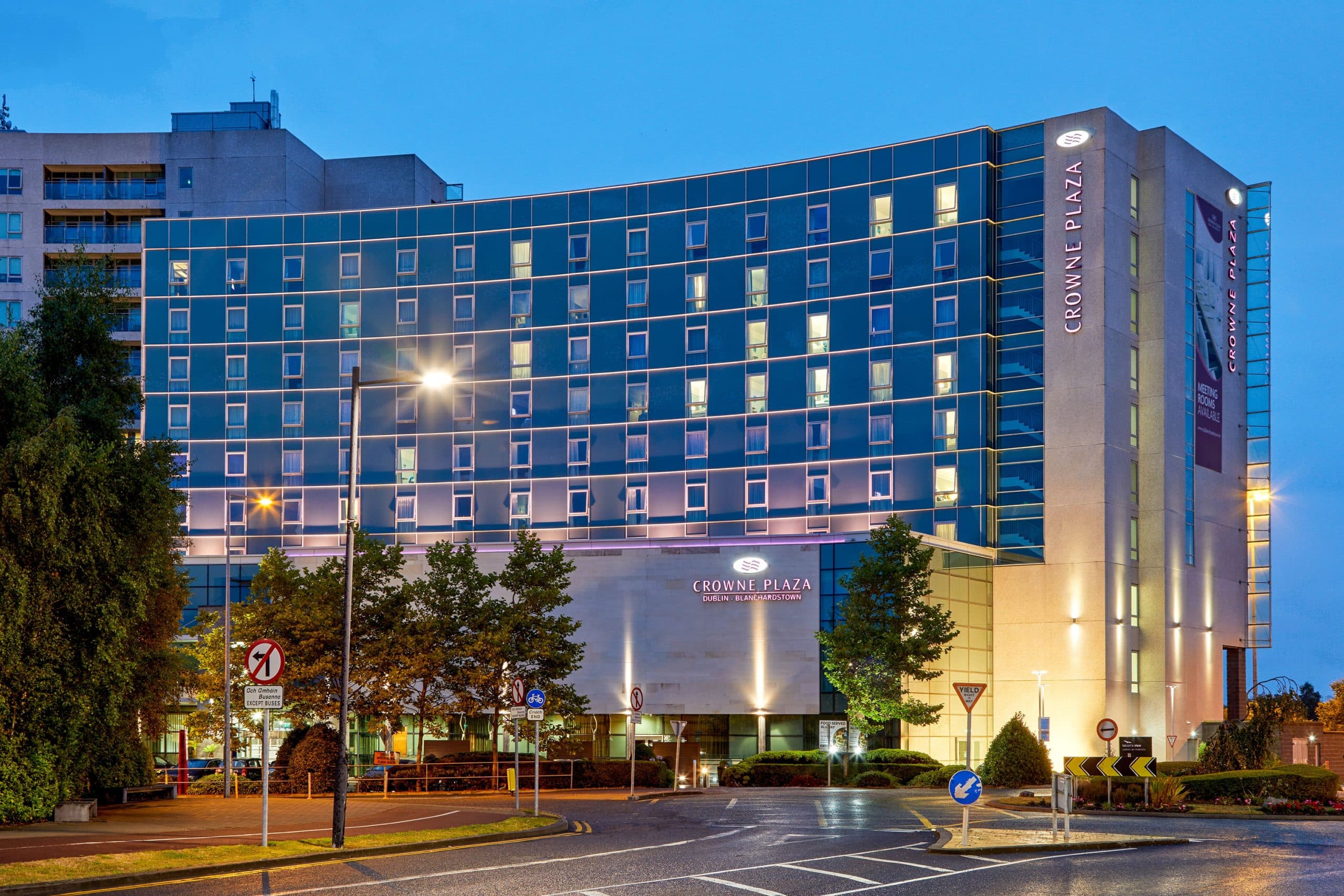 Crowne Plaza Offering Job Opportunities In UAE With Salary Upto 7 000 