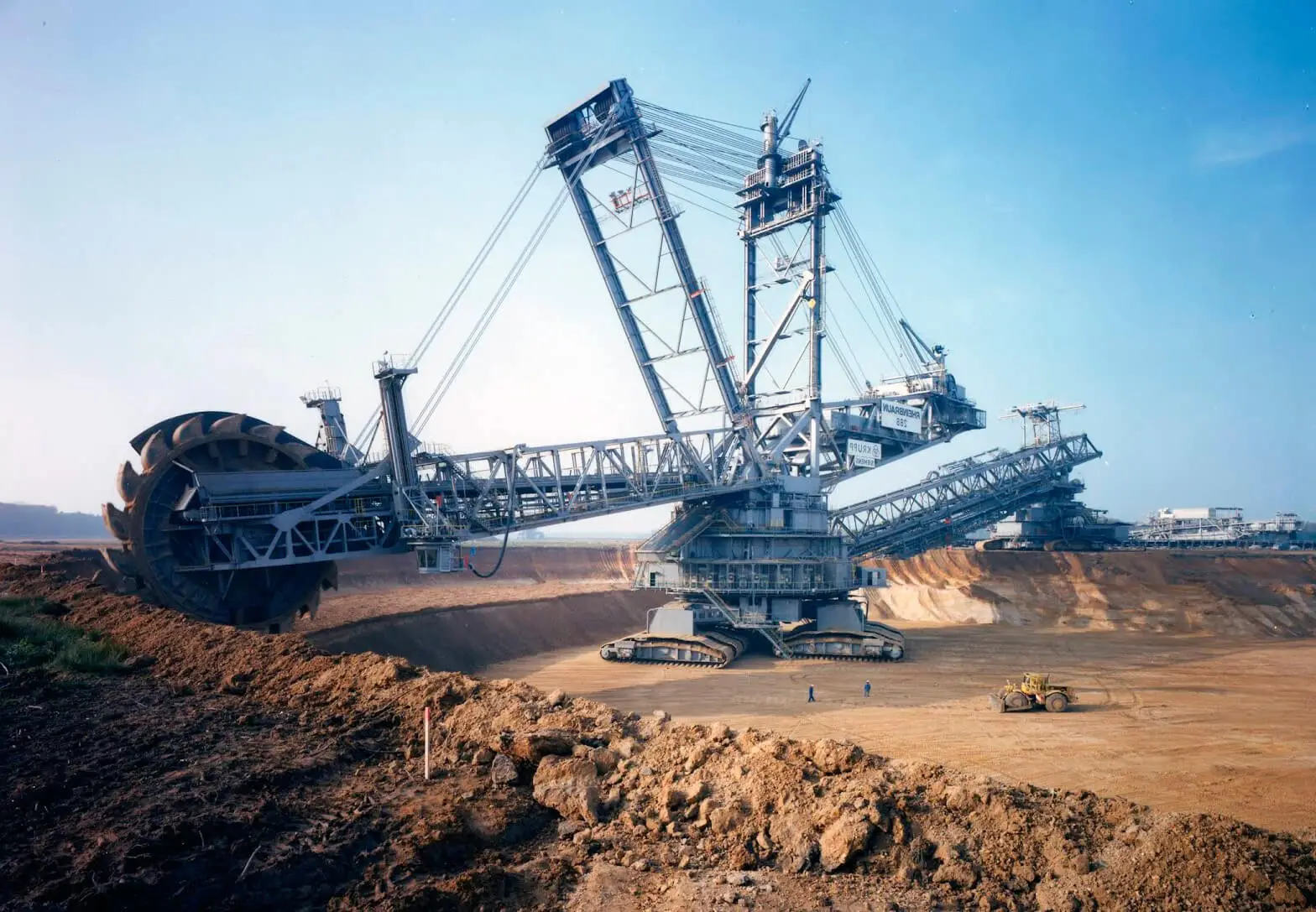 This is Bagger 288, the Largest Land Vehicle on Earth – Startup Pakistan