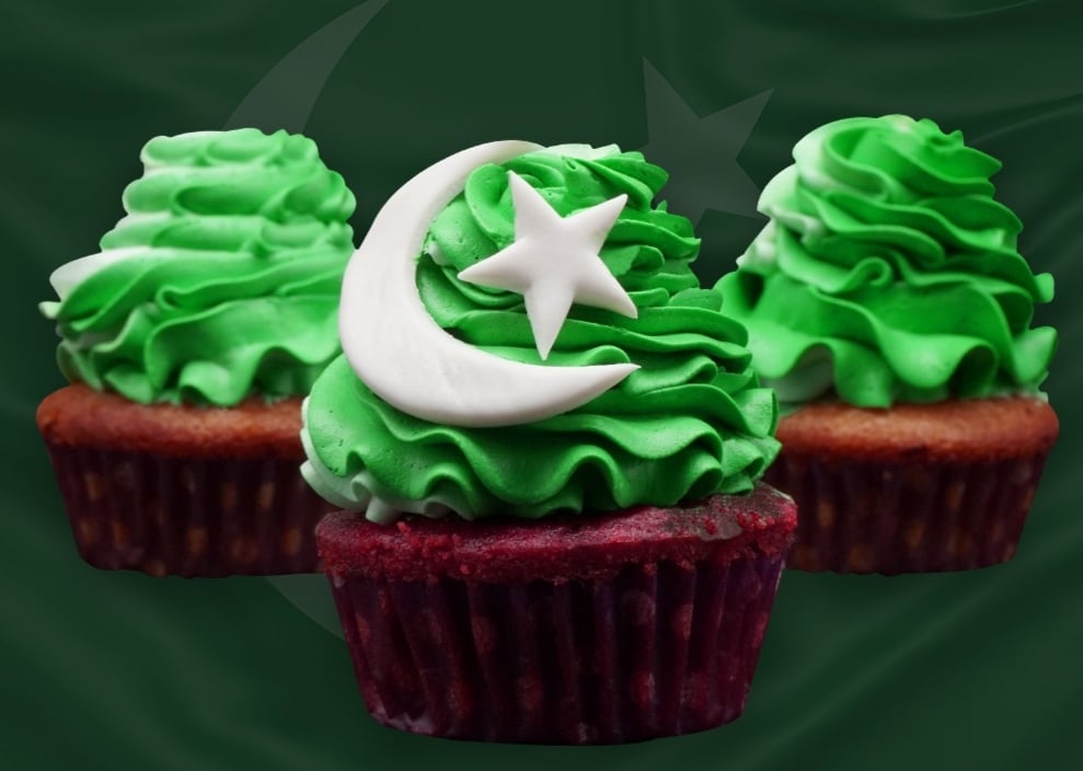 Pakistan Flag Style Cake – Delicacy Bakers