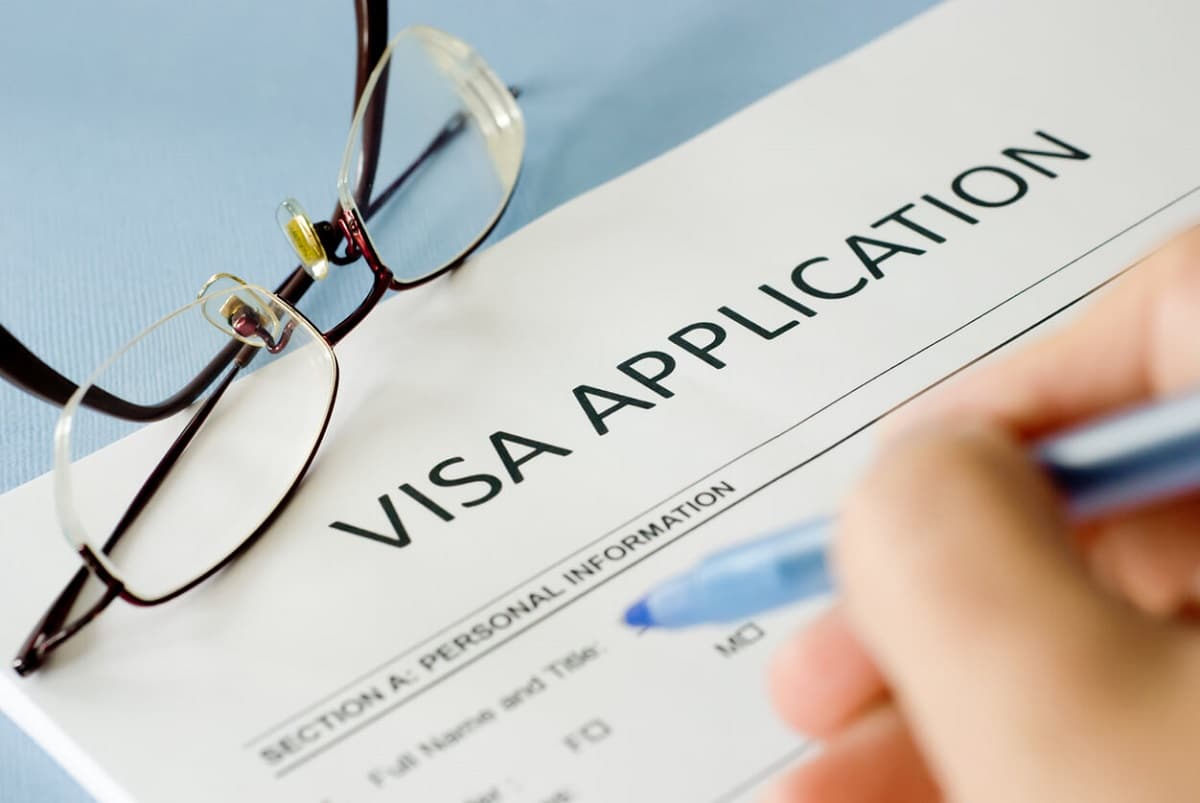 uae visit visa application fee
