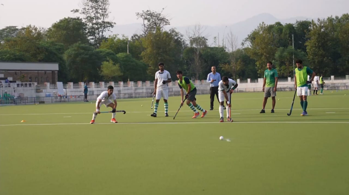 With one day to go until the 19th Asian Games in Hangzhou, China, Pakistani national men's hockey team is making final preparations to show their best at the event. “There is a brand new team, young but competitive,” Shehnaz Sheikh, Head Coach of Pakistan's hockey team told the reporter. He expressed his confidence in the team and their abilities, saying that even though they know that medaling in China will not be easy, they are fighting for honor. Umar Bhutta, the captain of Pakistan’s hockey heam, has voiced his aspiration of producing a good result in Hanghzou. “The 2010 Asian Games were held in China in which Pakistan won the gold medal in hockey,” he said, adding “We are hopeful that the team will be successful in winning medals in this year’s game and make the country famous.” The team also spoke highly about China's excellence in organizing mega events, saying the previous two editions of the Asian Games, in 1990 in Beijing and 2010 in Guangzhou, have been a resounding success. Pakistani hockey team has been assigned to Group A along with bitter rivals India, Japan, Bangladesh, Singapore, and Uzbekistan, according to the schedule that has been made public. The much-anticipated Pakistan vs India hockey match is scheduled for September 30. The Indian men’s hockey team are two-time Asian Games champions while Pakistan has won the gold medal at the continental showpiece a record eight times. According to Pakistan's sports board, over 250 Pakistani athletes will participate in the 19th Asian Games, which begins on September 23. This edition is set to be the largest ever, with around 12,500 athletes from 45 countries and regions competing in 40 sports, 61 disciplines, and 481 events.