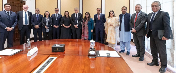 Oraan Meets Bill Gates to Discuss Financial Inclusion for Women in Pakistan