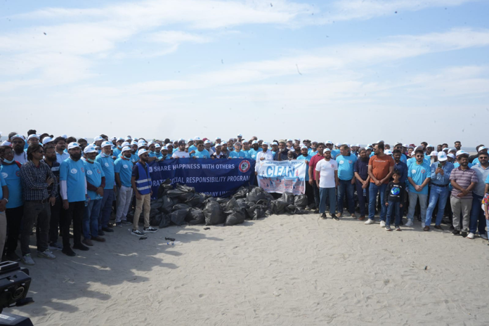 Pak Suzuki Leads Beach Cleaning Drive Under Clean-up the World Campaign